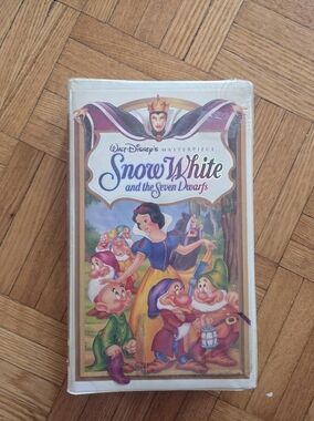 SEALED Snow White VHS — Disney Masterpiece Edition
